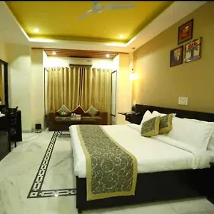 Hotel Rajwada & Club, Udaipur
