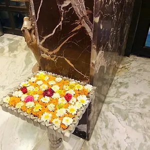 Meenakshi - Family Preffered Hotel