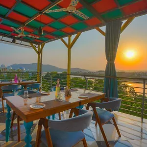 Aaj Haveli - Facing Boutique By Levelup Hotel